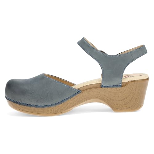 Closed-Toe Sandal with Arch Support J777
