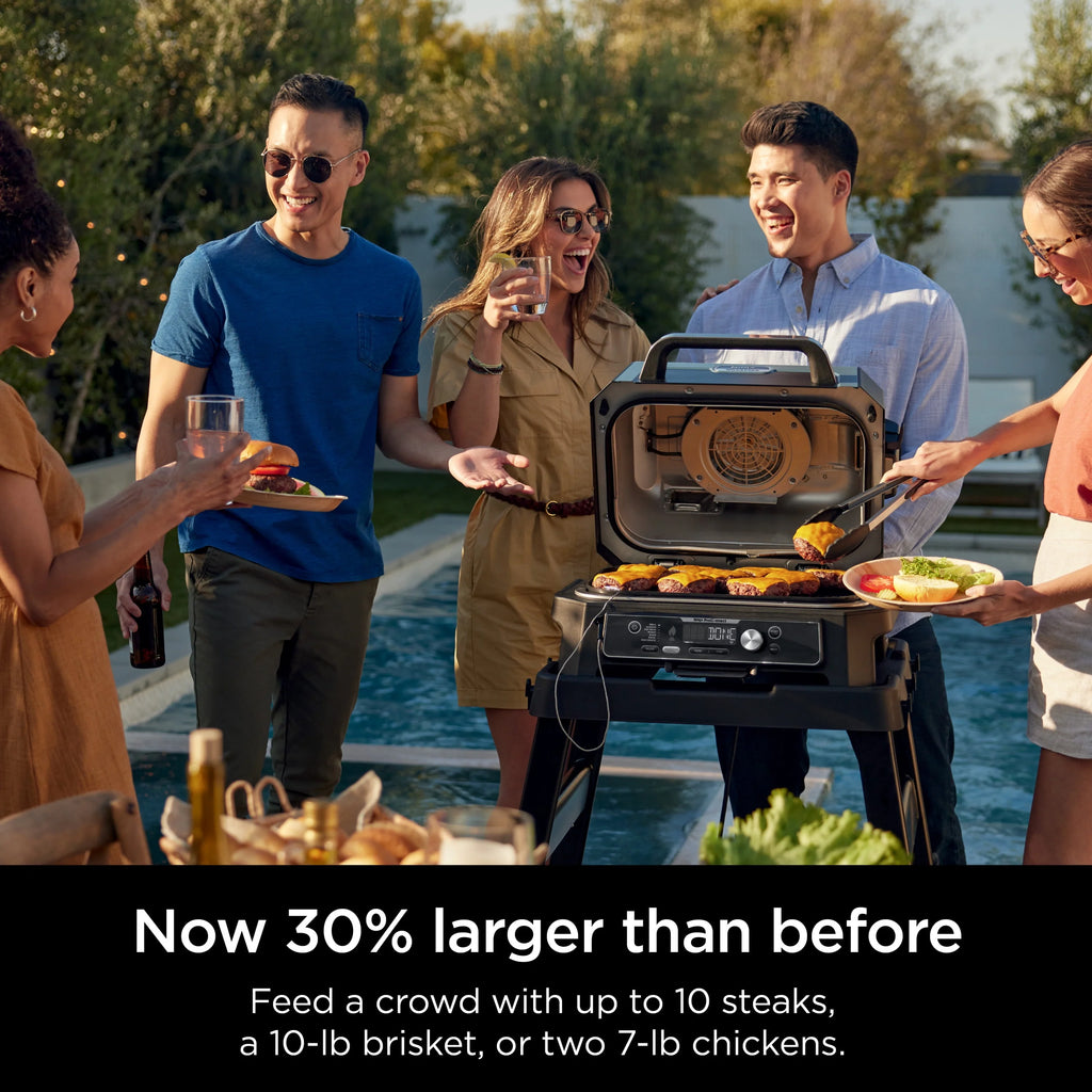 Outdoor 7-in-1 Grill & Smoker Y316580