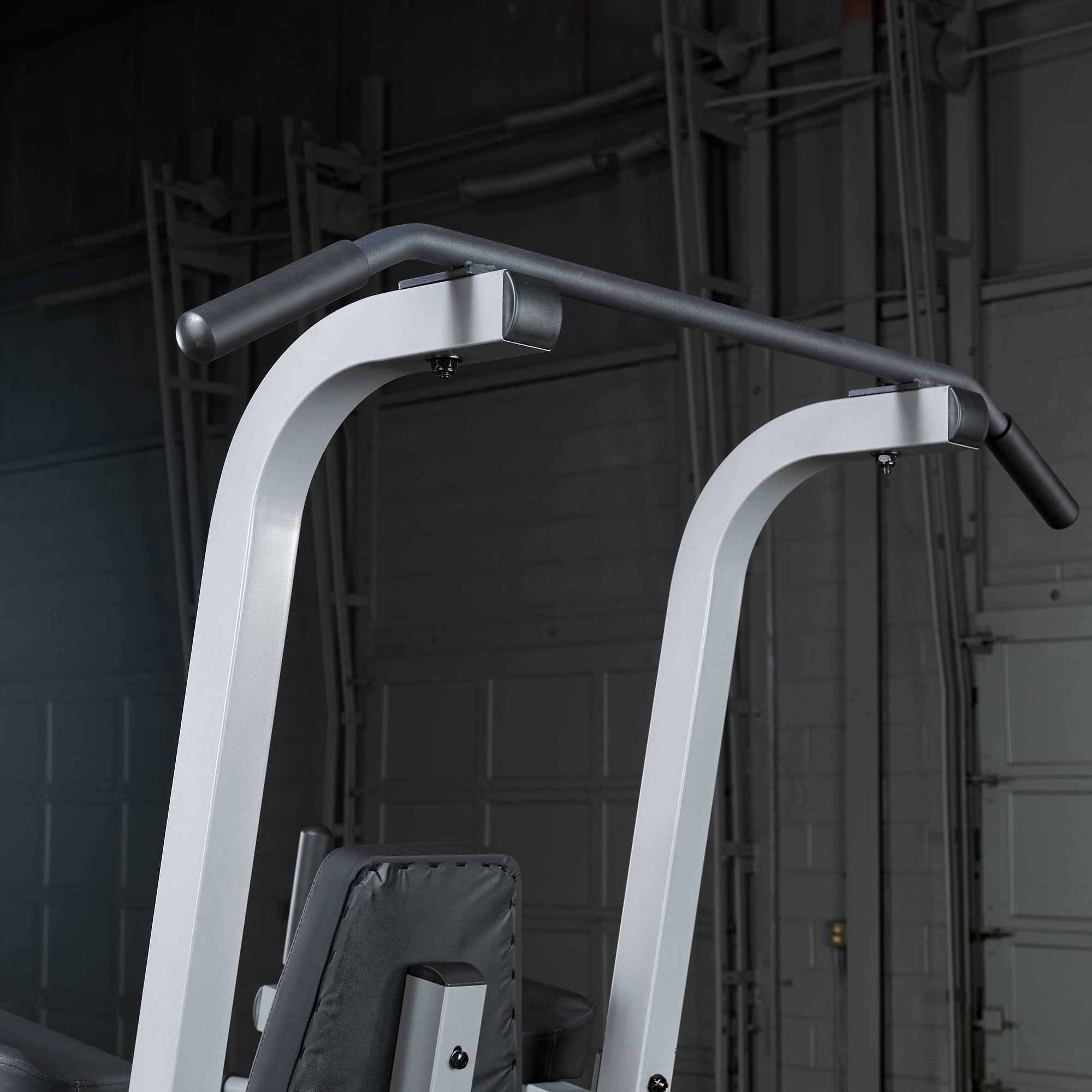 Vertical Knee Raise Dip Pull Up Station O2194