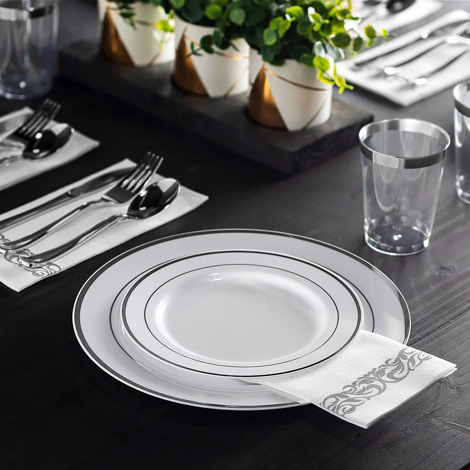 100 Piece White Silver Rim Plastic Party Plates I4411