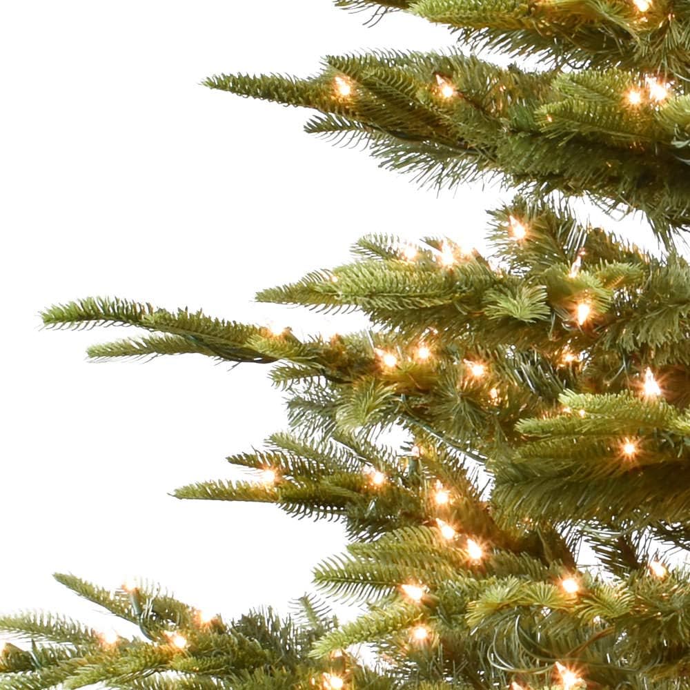 7.5 Foot Pre-Lit Artificial Christmas Tree with 700 Clear Lights K221