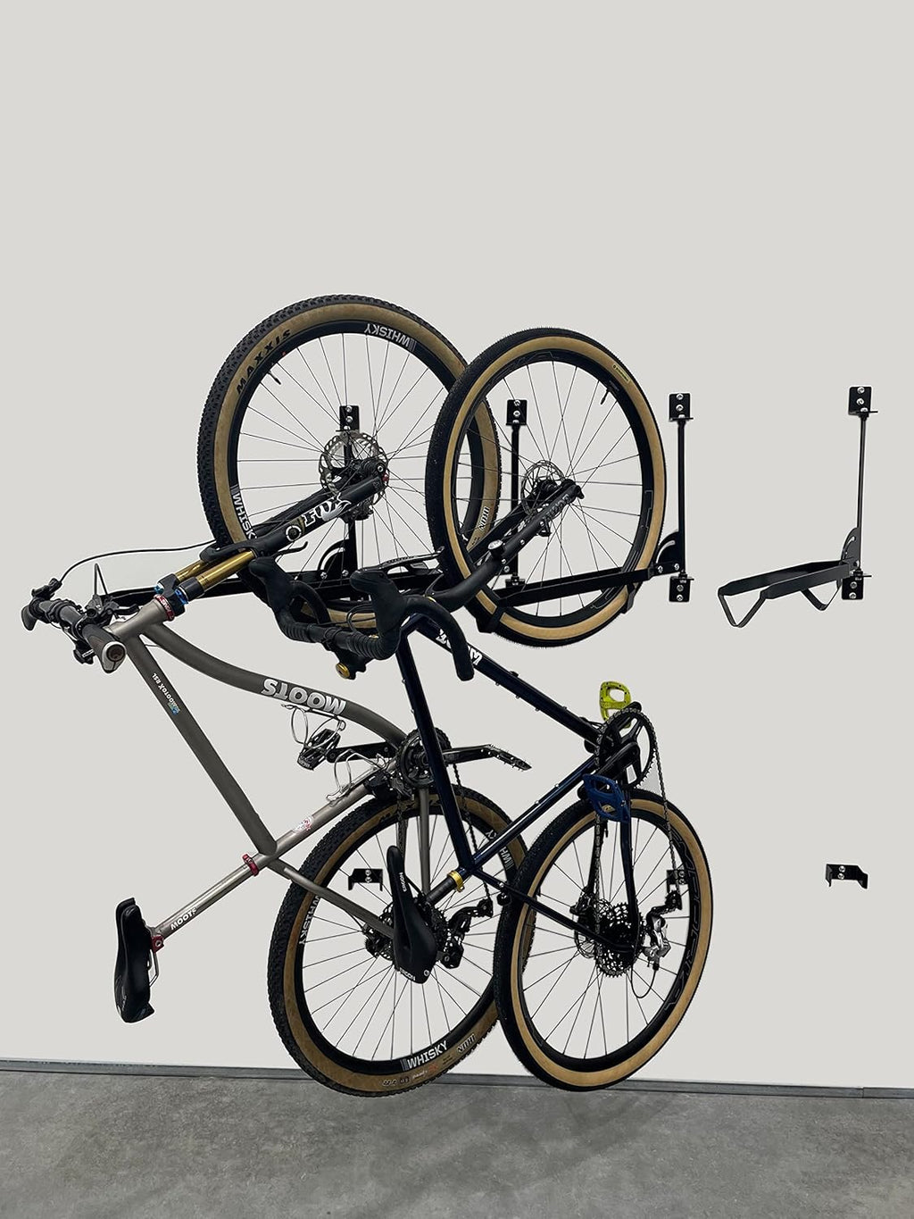 Wall Mounted Vertical Bicycle Rack O9099