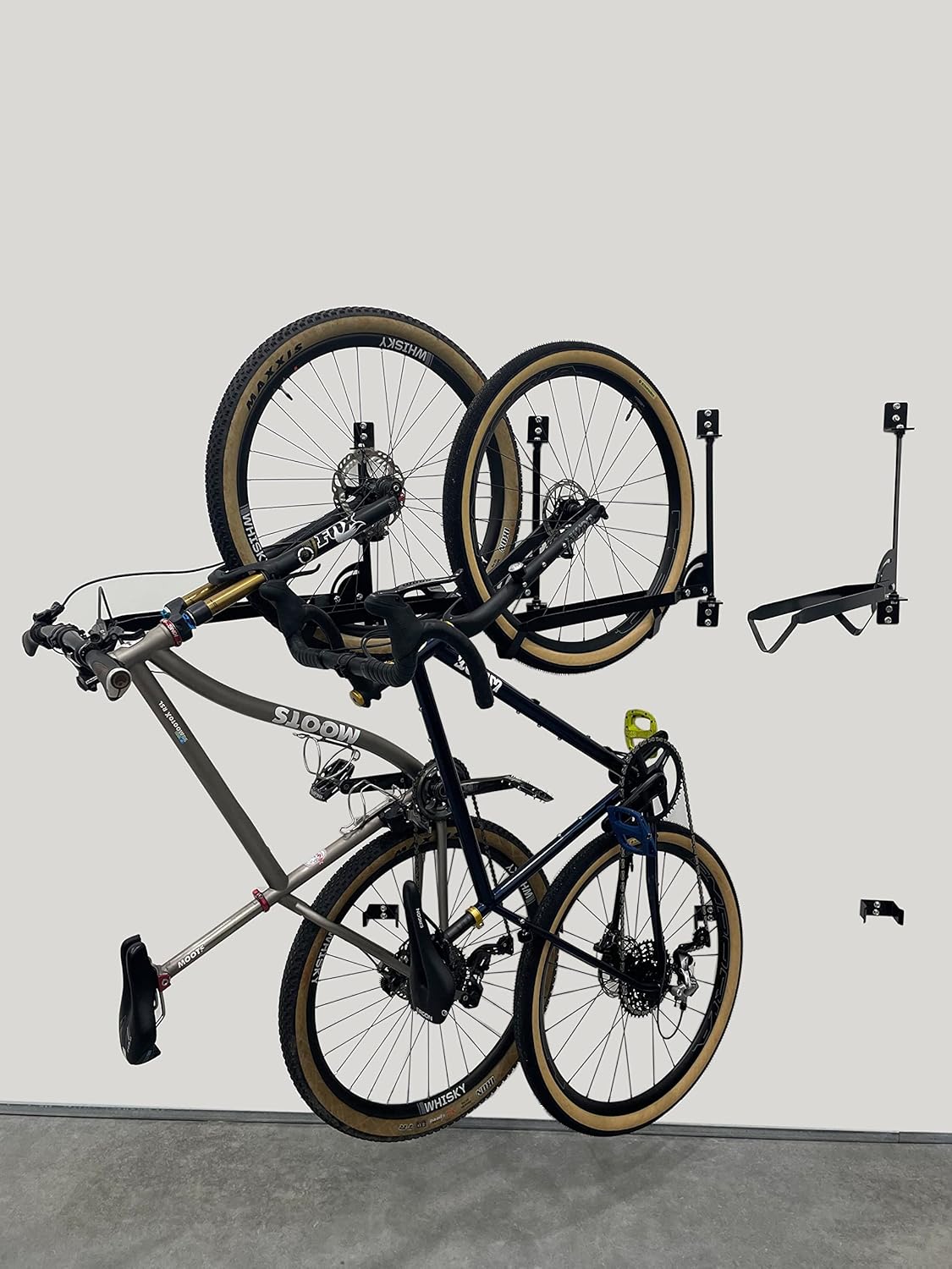 Wall Mounted Vertical Bicycle Rack O9099