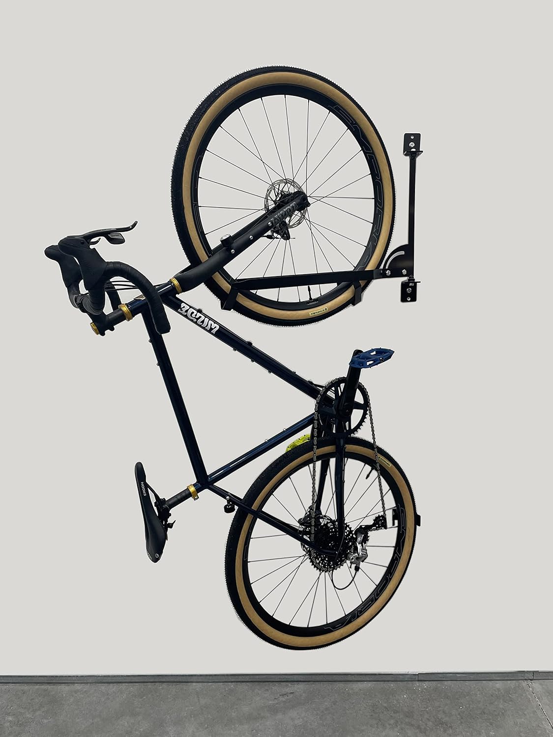 Wall Mounted Vertical Bicycle Rack O9099