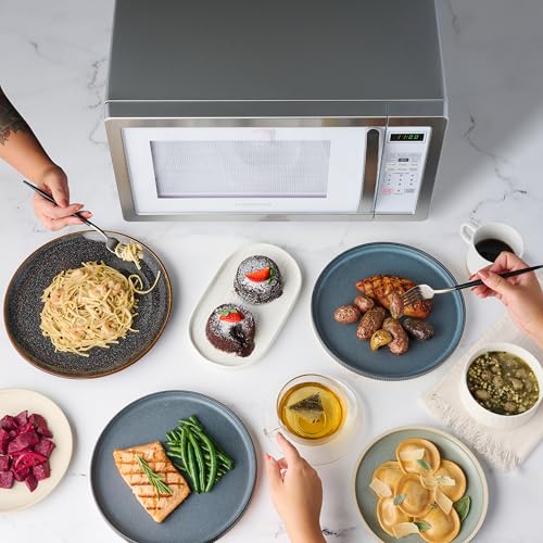 1000 Watts 1.1 cu ft Black Stainless Steel Microwave Oven N942304